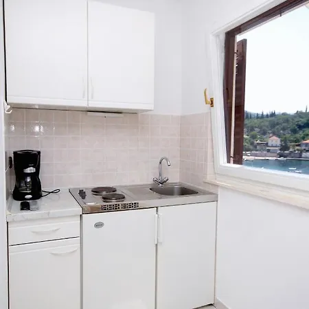 And By The Sea Molunat, Dubrovnik - 9102 בית הארחה