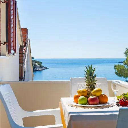 And By The Sea Molunat, Dubrovnik - 9102 בית הארחה 3*